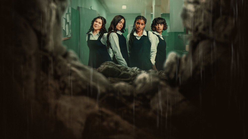 Từ Đám Tro Tàn: Hố Tử Thần - From The Ashes: The Pit